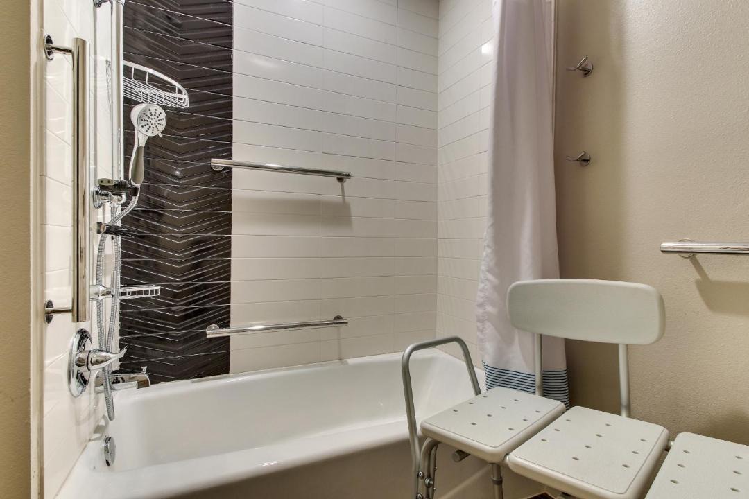 Photo of Bathroom in Saraland