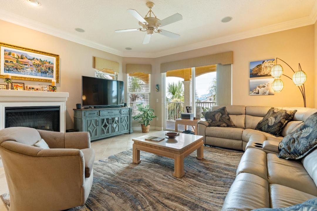 Photo of Livingroom in Cearra Del Ray