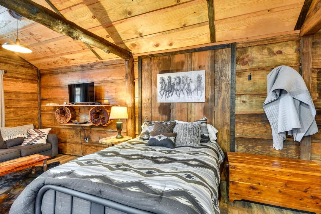 Photo of Bedroom in Abbeville