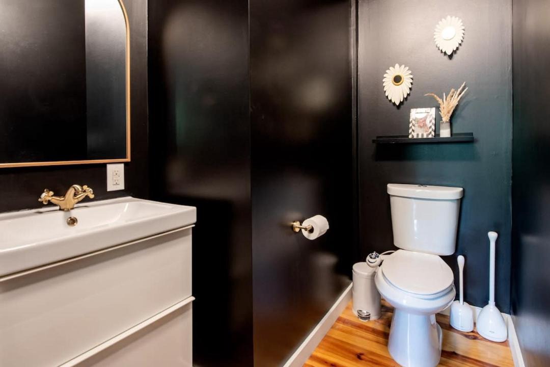 Photo of Bathroom in Boulevard Heights