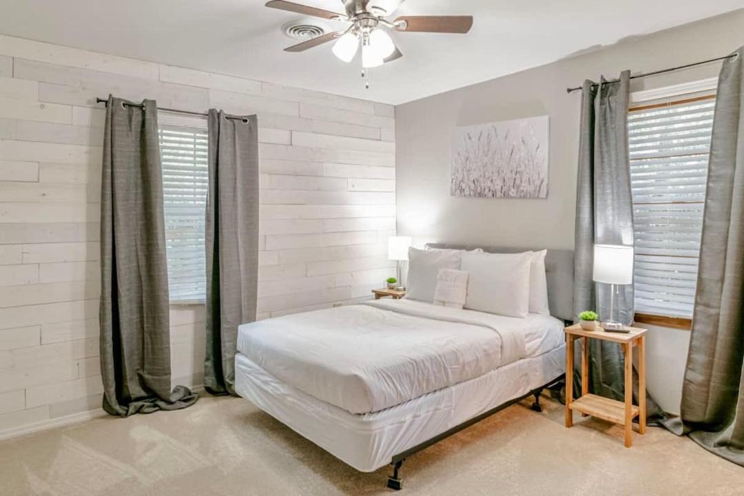 Photo of Bedroom in Mobile