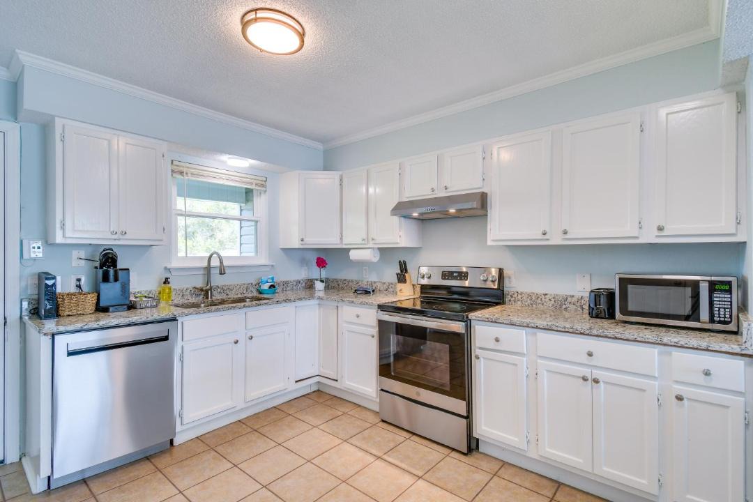 Photo of Kitchen in Siguenza Cove
