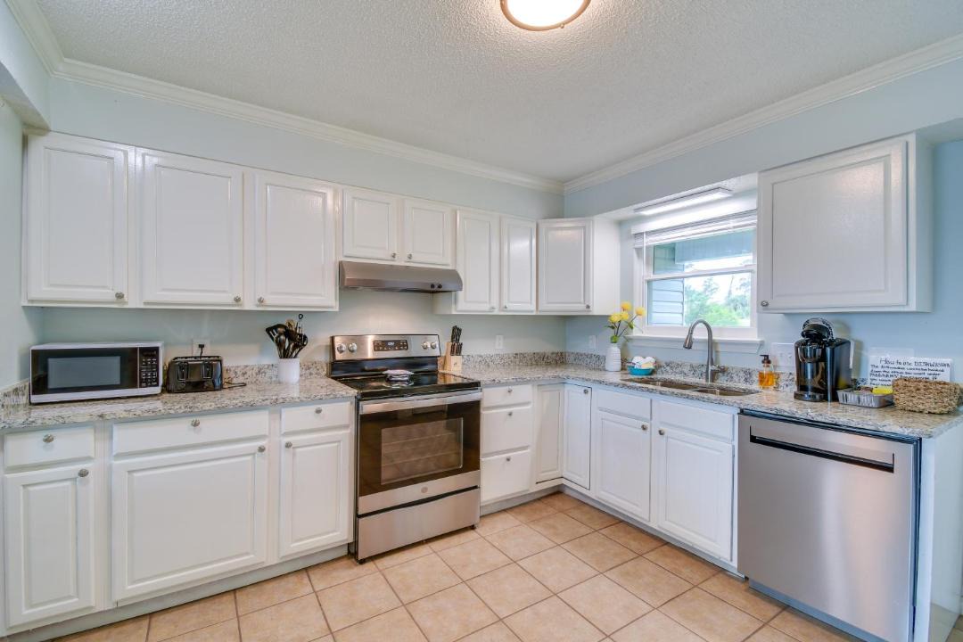 Photo of Kitchen in Siguenza Cove