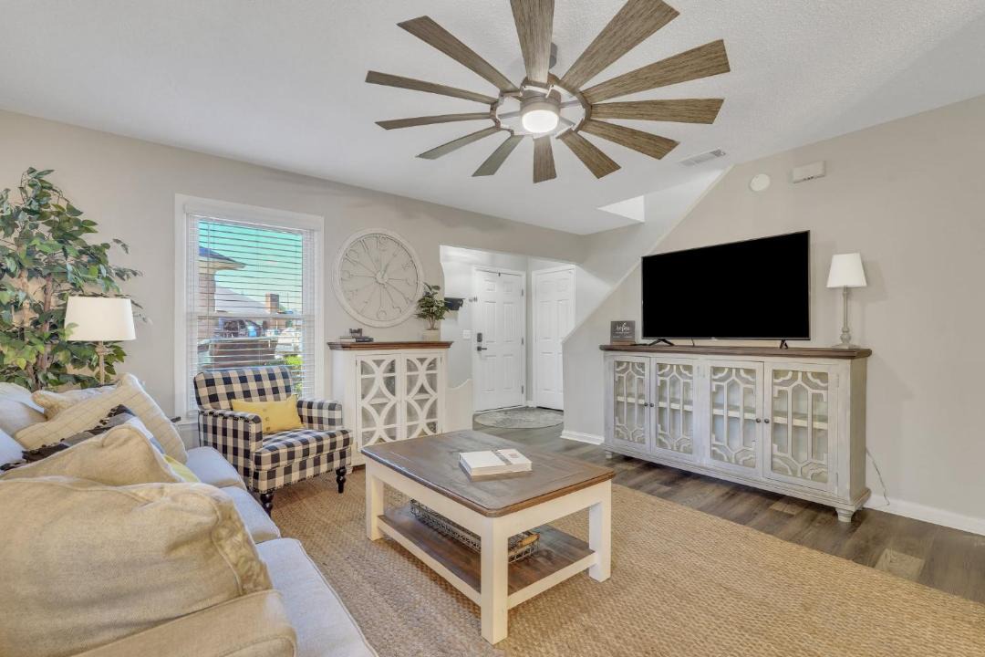 Photo of Livingroom in Statesboro