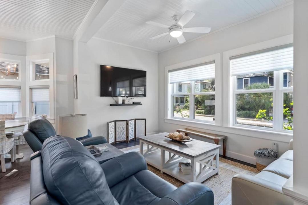 Photo of Livingroom in Downtown Historic District