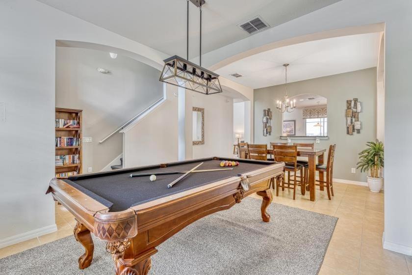 Photo of Livingroom in Loughman