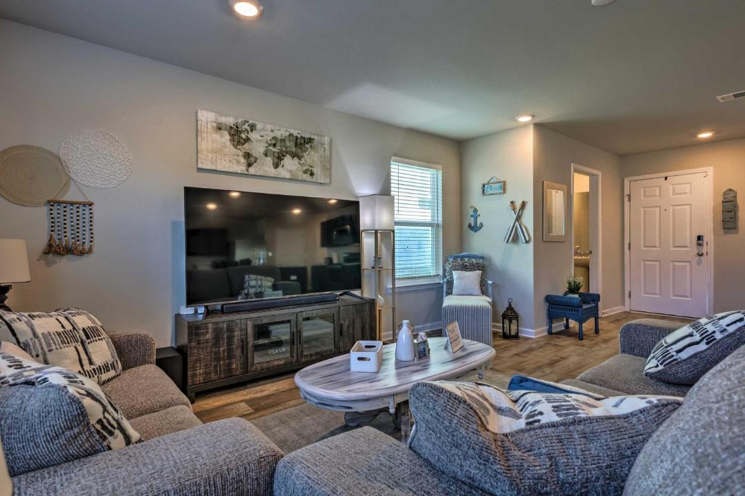 Photo of Livingroom in Gulf Hills