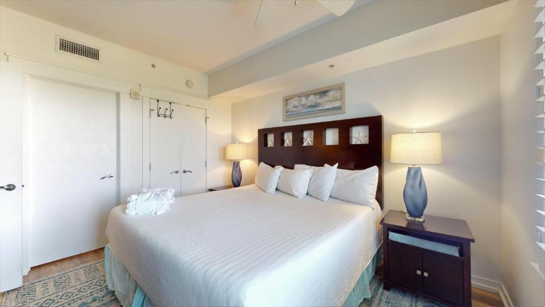 Photo of Bedroom in Baytowne Wharf