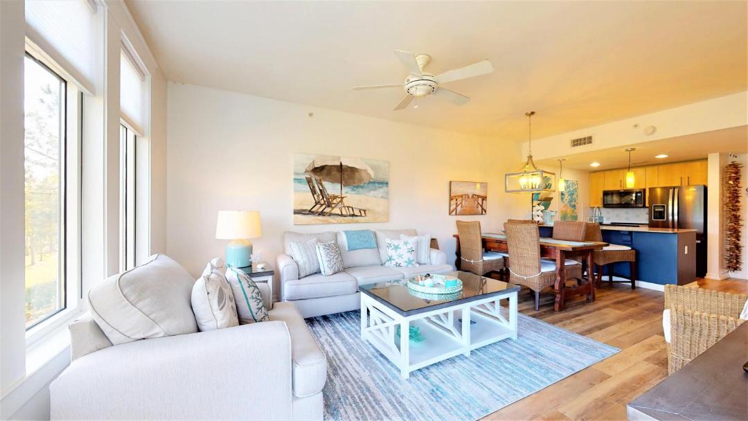 Photo of Livingroom in Baytowne Wharf