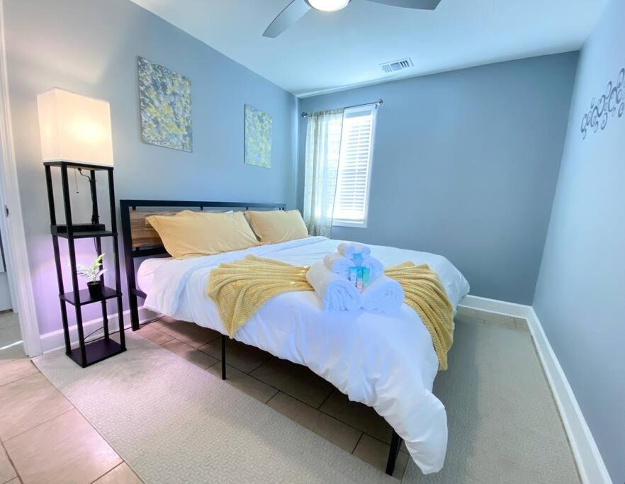 Photo of Bedroom in Midtown