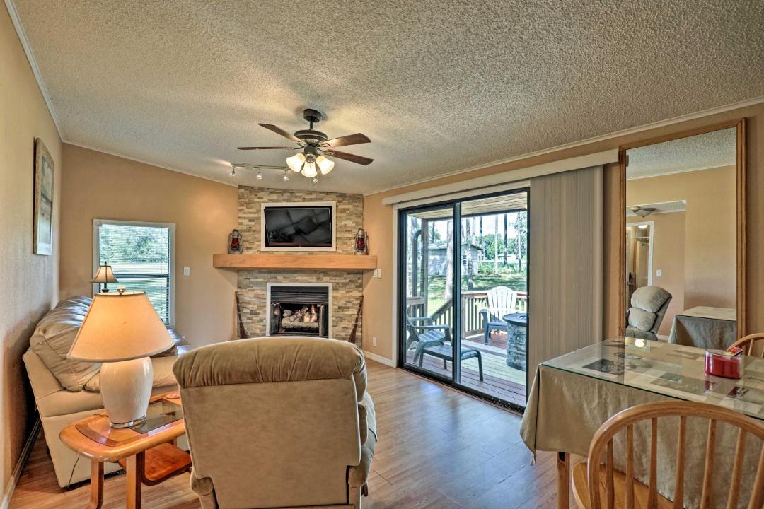Photo of Livingroom in Crescent City