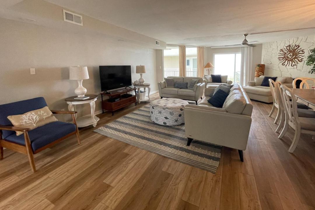 Photo of Livingroom in Pensacola Beach