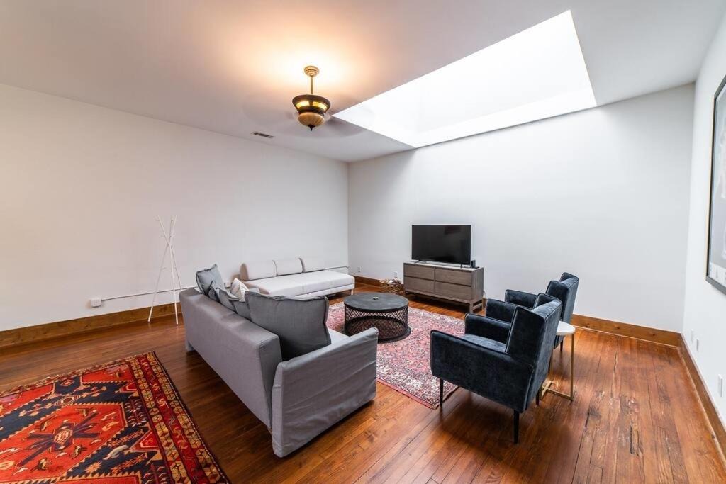 Photo of Others in Columbus