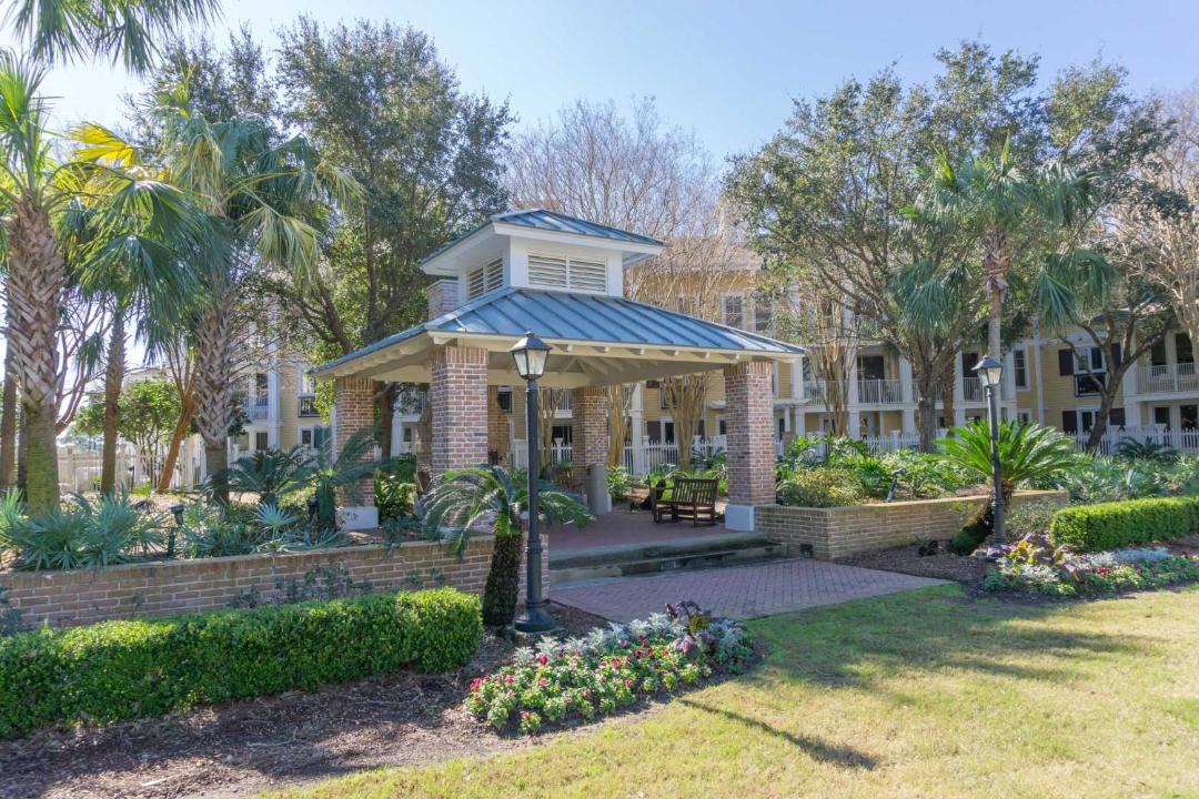 Photo of Buildings in Baytowne Wharf