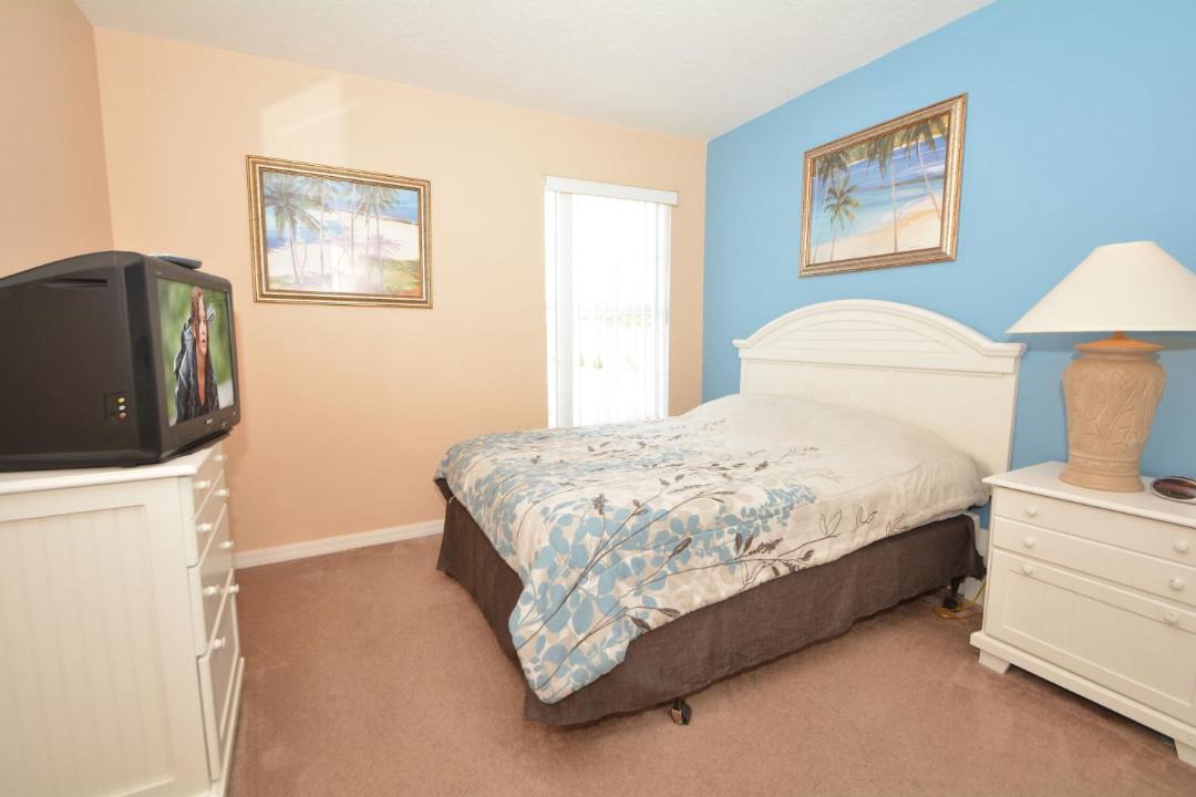 Photo of Bedroom in Tuscan Ridge