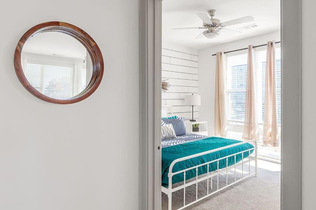 Photo of Bedroom in Oakland