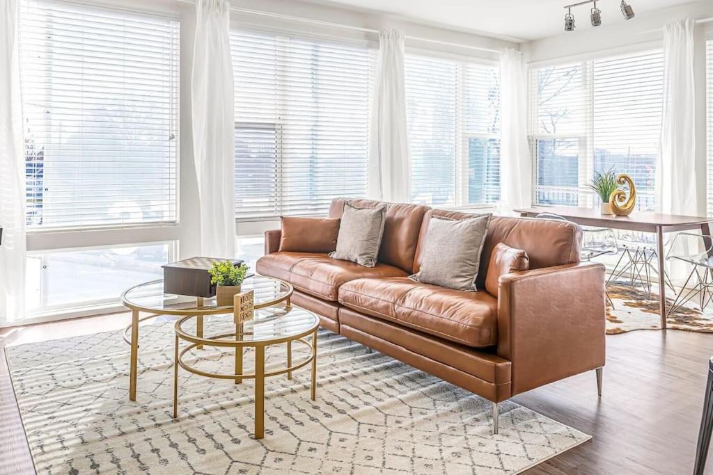 Photo of Livingroom in Oakland