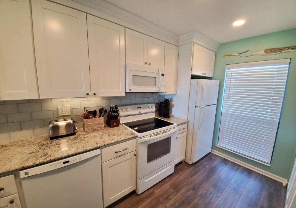 Photo of Kitchen in Butler Beach