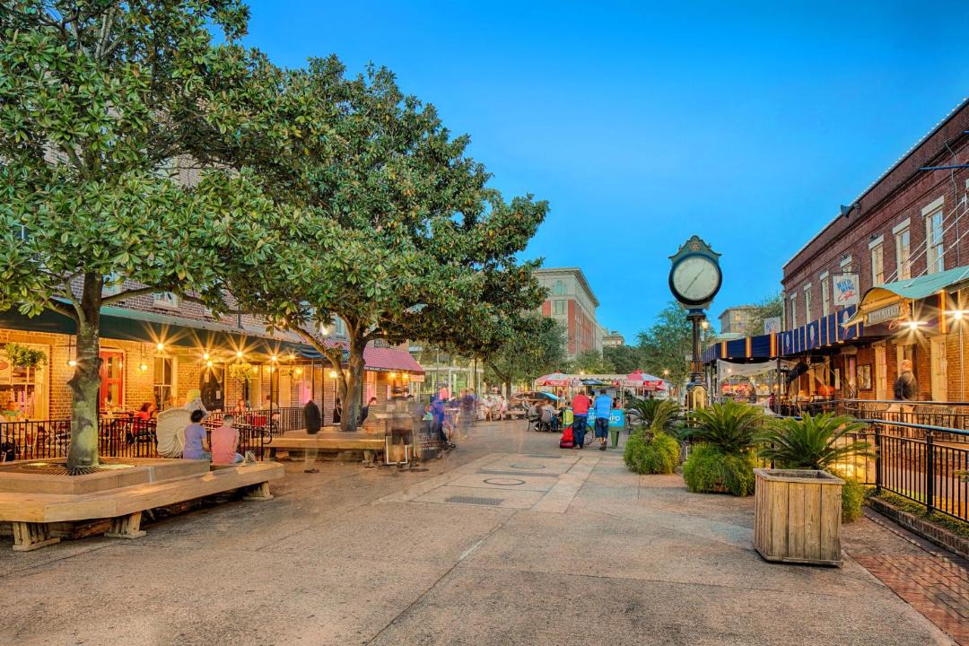 Photo of Buildings in Historic Downtown Savannah