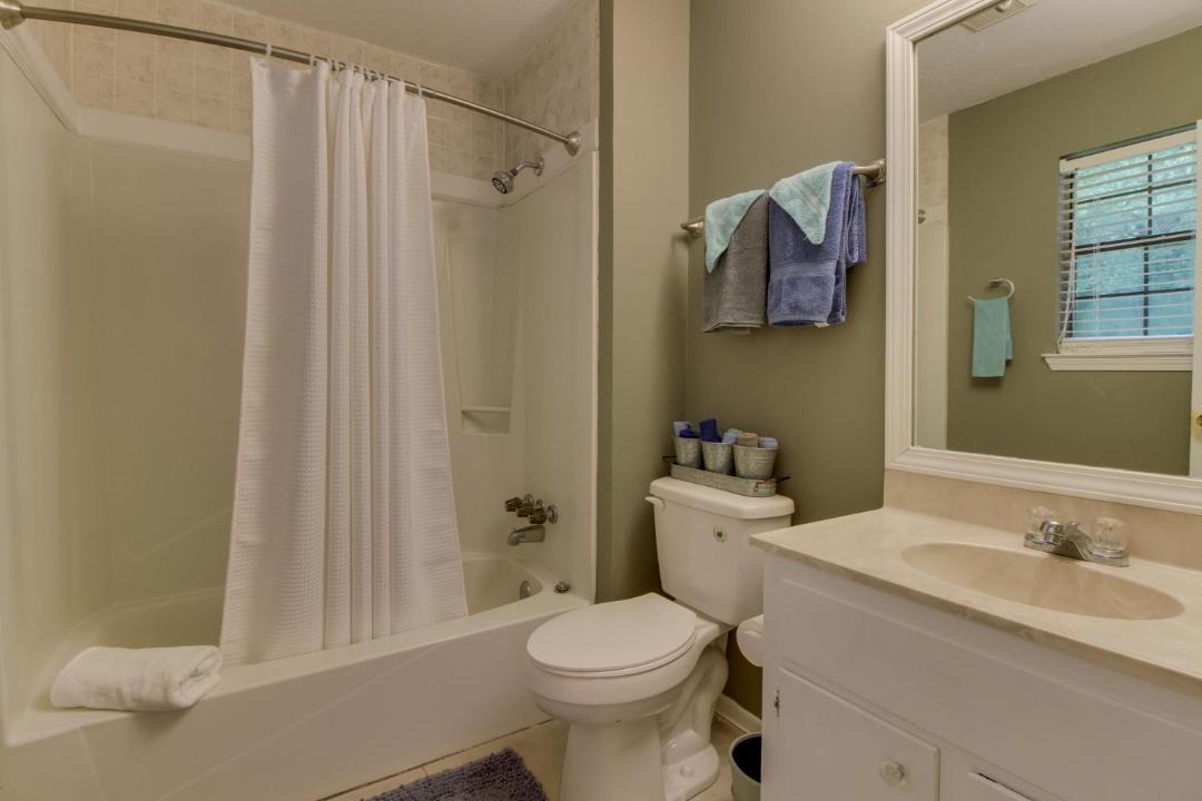 Photo of Bathroom in Gulf Shores