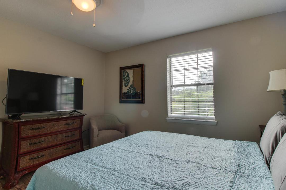 Photo of Bedroom in Gulf Shores