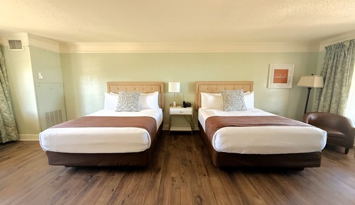 Deluxe Room, 2 Queen Beds, Courtyard View