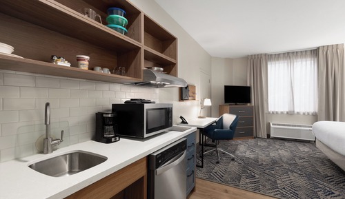 Studio Suite, 1 Queen Bed, Accessible (Communications, Accessible Tub)