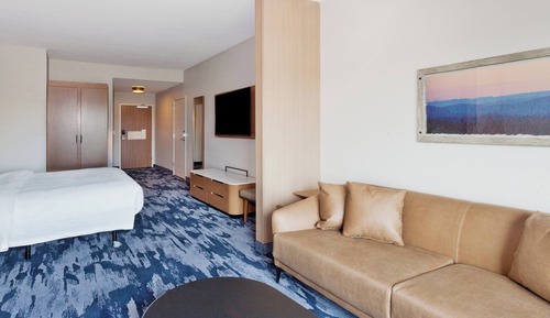 Suite, 1 King Bed, Accessible Bathtub
