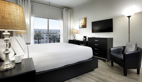 Melia Room, Room