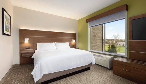 Standard Room, 1 King Bed (Walk-In Shower)