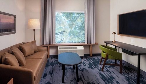 Suite, Multiple Beds, Accessible Bathtub