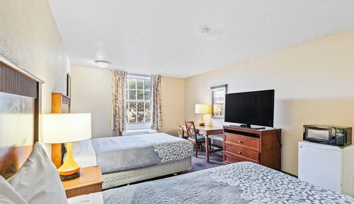 Room, 2 Queen Beds, Non Smoking