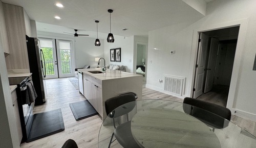 Comfort Condo, 1 King Bed with Sofa bed, Pool Access