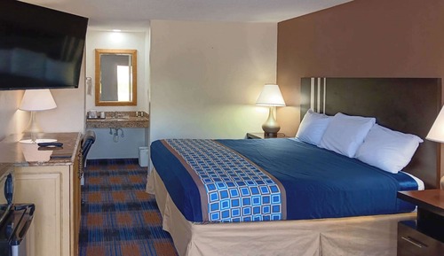Room, 1 King Bed, Non Smoking