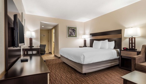 Standard Room, 1 King Bed, Non Smoking, Balcony