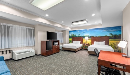 Suite, 2 Queen Beds, Accessible, Non Smoking