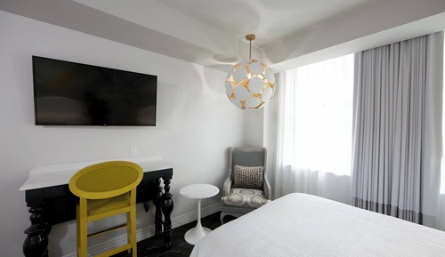 Deluxe Room, 1 Queen Bed