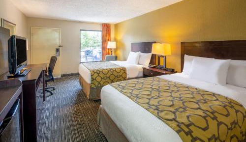 Quadruple Room with Two Queen Beds - Non Smoking
