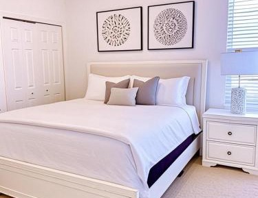 Deluxe King Suite