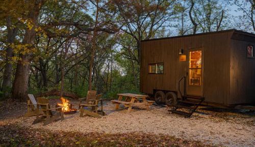 Standard Cabin with Queen Bed