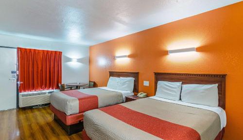 2 Full Beds - Non Smoking