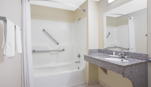 King Room - Disability Access/Non-Smoking
