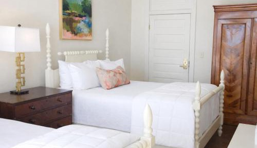 Standard Double Suite