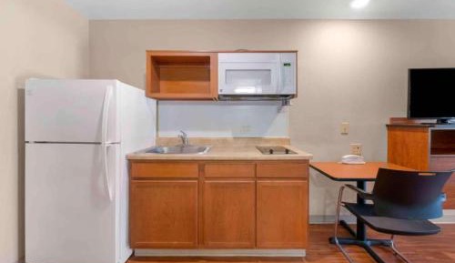 1 Bed | Hearing Accessible, Kitchen
