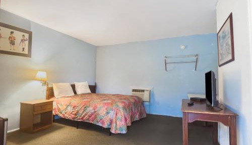 Queen Bed
