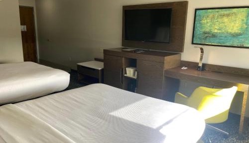 Queen Room with Two Queen Beds - Non-Smoking