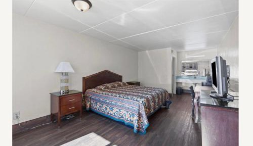 King Room - Non-Smoking