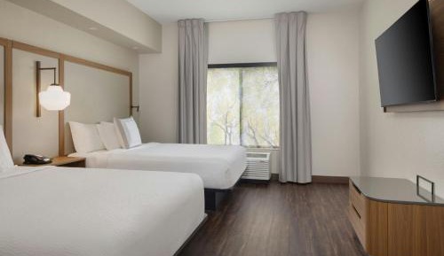 Queen Suite with Two Queen Beds and Sofa Bed - Hearing Accessible