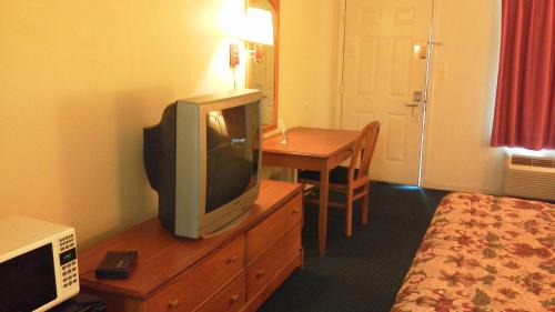 King Room - Non-Smoking