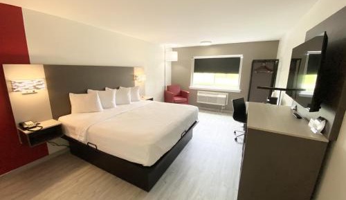 King Room with One King Bed - Exterior Entrance - Non-Smoking